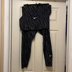 Nike plus size zebra print sports bra and leggings set